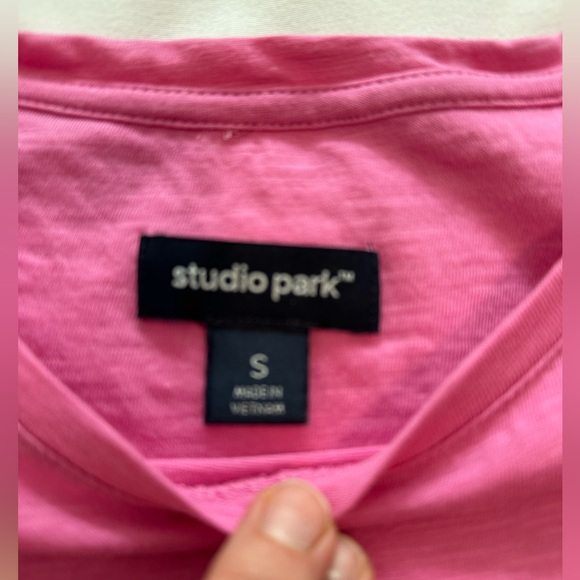 Studio Park x Kerstin Lindquist Isabella Crew Neck Tee, Pink Rose, Sz Small - Picture 5 of 6